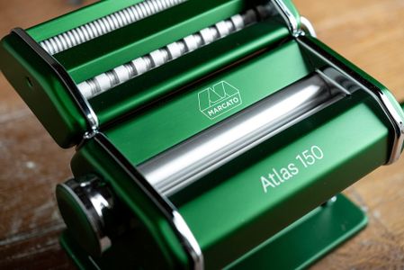 Marcato Atlas 150 Pasta Machine – Green Stainless Steel Roller