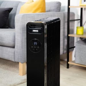 Zanussi 2300W Oil Filled Radiator Heater – 11 Fin, Remote, Black, 24h Timer