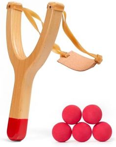 Kikkerland Huckleberry Slingshot – Classic Outdoor Sling with 5 Soft Foam Balls
