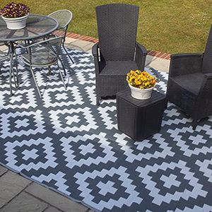 Valiant Geometric Outdoor Patio and Decking Rug - 9ft x 6ft (2.7m x 1.8m),Grey