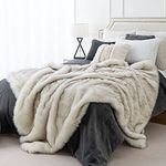 BATTILO HOME Luxury White Faux Fur Blanket Extra Large 60 x 80 Inches Super Soft Oversized Fox Fur Throw Blankets for Couch, Bed Reversible to Plush Velvet