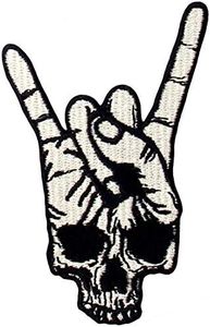 ZEGIN Toppa Ricamata da Applicare con Ferro da Stiro o Cucitura, Tema: Rock And Roll Segno del Dito di Simbolo della Mano del Cranio