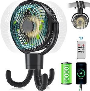 360° Oszillation Ventilator Kinderwagen mit Fernbedienung, 10000mAh Akku Mini Tischventilator 4-Stufen, Leise Tragbare Camping USB Fan mit LED Licht, Timer, Lüfter Flexiblem Stativ 56 Stunden, Ø17.2cm