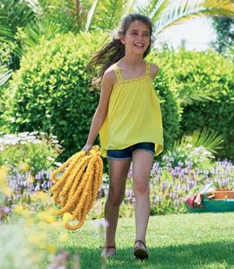 Hozelock Superhoze Expanding Garden Hose 30m – Flexible, 2 Aquastop Fittings