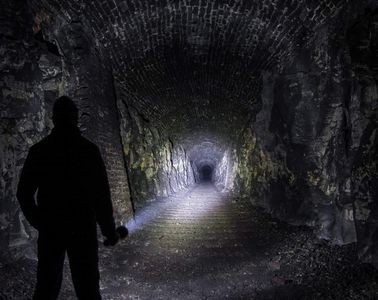 Ledlenser X21R Rechargeable LED Torch – High Power Flashlight