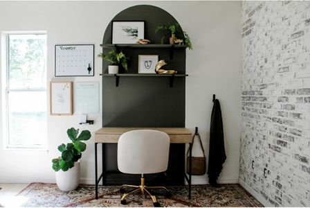 Command Large Frame Hanger – Damage-Free Wall Mounting