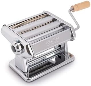 Imperia Titania. Machine à pâtes avec coupes intégrées. Fabriqué en Italie. Machine à pâtes fraîches en acier. Laminoir manuel avec manivelle. Crée une feuille pour lasagnes, tagliolini, fettuccine.