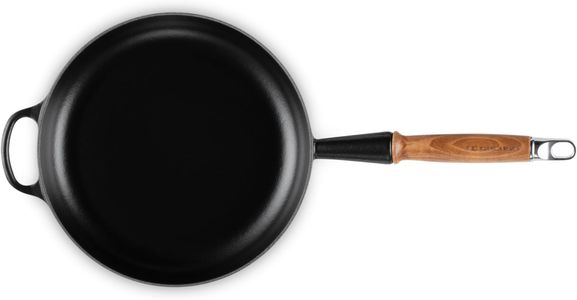 Le Creuset Signature Cast Iron Frying Pan 28cm – Matte Black, Wooden Handle