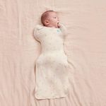 Love To Dream Swaddle UP, Baby Sleep Sack, Twin Zipper For Easy Diaper Changes, Arms UP Position, Hip-Healthy, Lightweight & Breathable, Moderates Temperatures 24–27°C, Small 1-3 Months, Golden