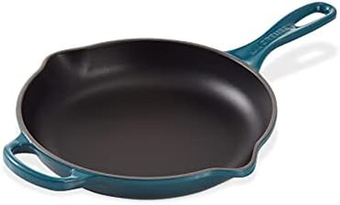 Le Creuset Signature Enamelled Cast Iron Skillet Frying Pan With Helper Handle and Two Pouring Lips, 23 cm, Deep Teal, 20182236420422