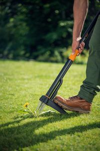 Fiskars Xact Weed Cutter – 1m Stainless Steel, Black/Orange Handle