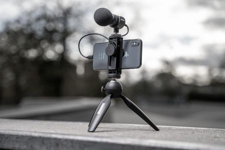 Shure MV88+ Video Kit – Portable Digital Microphone for Video Recording