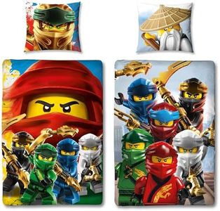 Lego Ninjago Movie Battle Parure de lit pour enfant – 135 x 200 cm + 80 x 80 cm – 100 % linon de coton – Cole – Jay – Kai – Lloyd – Zane – NYA – Misako – Sensei Wu – Renforcé – Taille allemande –