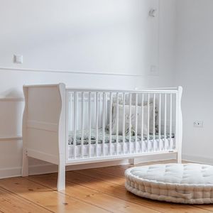 Woodies - Lettino per Bambini - Culla Neonato - 70 x 140 cm - Letto Evolutivo per Bambini - Noble Cot Bed 2in1 - Altezza Regolabile con Rete a Doghe, Pioli - Legno - Bianco