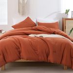 ROSGONIA Queen Comforter Set Burnt Orange,3pcs Terracotta Comforter for Queen Size Bed(1 Boho Rust Comforter & 2 Pillowcases),All Season Bedding Sets,Lightweight Fall Bedding Blanket Quilt,Gifts Ideas