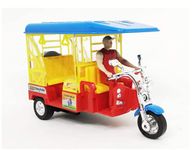 Little Tanaira E-Autorickshaw est Miniature Model Toy with Pull Back Action No Sharp Edges Non Toxic Replica of Real E-Rickshaw with Driver Sitting. Free Smiley Keychain, Multicolor