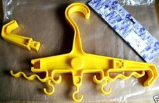 Scuba Equipment Hanger in Yellow