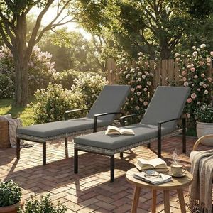 Outsunny Chaise Lounge Chairs Outdoor, Set of 2 Wicker Patio Lounge Chairs with 5-Level Adjustable Backrest, Cushion, Rattan Sun Reclining Lounger for Backyard, Garden, Light Grey