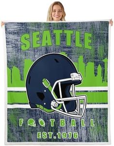 Erosebridal Football City Fleece Throw Blanket Classic Sports Helmet Boys Blanket Twin, Rugby Fans Plush Bed Blankets for Boys Gridiron Seasonal Fuzzy Plush Navy Green Room Decor
