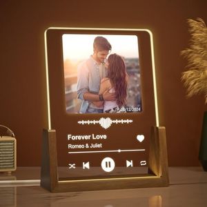 LUCKOR Cadre Photo Personnalisé Plaque Spotify - Idee Cadeau Femme Homme - Cadeau Personnalisé Copine Copain Couple Amie - Cadeaux Anniversaire Noël et St-Valentin Original - Lampe Personnalisée Photo