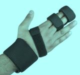 Two Fingers Splint Trigger Finger Adjustable Brace, Metal Straightening Immobilizer Treatment for Sprains, Arthritis, Mallet Injury, Splint Full Hand and Wrist Support fit Left and Right (SMALL)