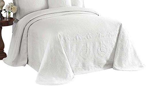 King Charles 13989BEDDQUEWHI Matelasse Bedspread,White,Queen