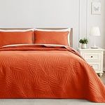 Exclusivo Mezcla Twin Quilt Bedding Set, Lightweight Burnt Orange Quilts Twin Size for All Seasons, Soft Microfiber Bedspreads Coverlets Bed Cover with Leaf Pattern, 2 Piece