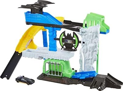 Hot Wheels DC Batcave Playset with Batman Character Car, Storage, Replica of The Batcave from The Batman Movie, Kids 4 to 8 Years Old & Fans of Batman [Amazon Exclusive]