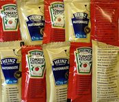 Heinz Selection ~ 12 x 11g Ketchup & 12 x 9.5g Mayonnaise (24 sachets)