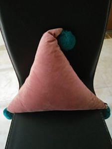Meaning4 Hand-Made Triangle Flannel Pillow Hanging Pompoms Ball Solid Color