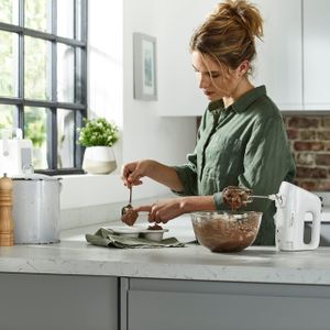 Kenwood 5-Speed Hand Mixer – White Electric Whisk