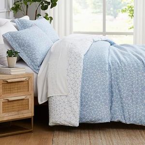 Southshore Fine Living, Inc. King/California King Size Comforter Set with 2 Pillow Shams, Reversible Geometric Print is 2 Colors in 1 - Alternative Down Comforter for King Bed, Sky Blue & White
