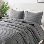 Oversized California Cal King Size Quilt Bedding Sets with Pillow Shams, Grey Lightweight Soft Bedspread Coverlet, Quilted Blanket Thin Comforter Bed Cover for All Season, 3 Pieces, 118x106 inches