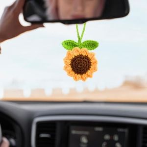 Jeffdad Girasole fatto a mano Specchio retrovisore per auto Accessori Appesi Ornamenti Carino Donne Decorazioni Interni Auto Automotive Interni Regali Estetici