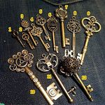 bouti1583 Vintage Skeleton Keys Cha