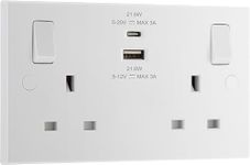 BG Electrical Double Switched Power Wall Plug Socket with Fast Charge Type A and C USB Charging Ports, Square Edge, Nexus 900 Series, White Moulded, 13A, 22W, 922UAC22