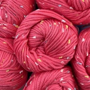 Tweed Twinkles Soft Baby Yarn for Crocheting, 8 Skeins, 696Yds/400G, Free Patterns - Acrylic Baby Blanket Knitting Yarn with Flecks - Size 3 DK Light Worsted Weight - Coral Pink