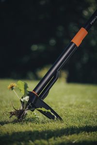Fiskars Xact Weed Cutter – 1m Stainless Steel, Black/Orange Handle