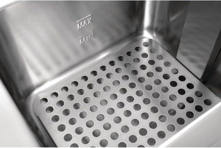 Buffalo Induction Fryer 7.5L – 3kW Commercial Deep Fryer