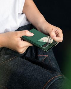 VULKIT RFID Metal Card Holder – Slim Wallet for Credit Cards