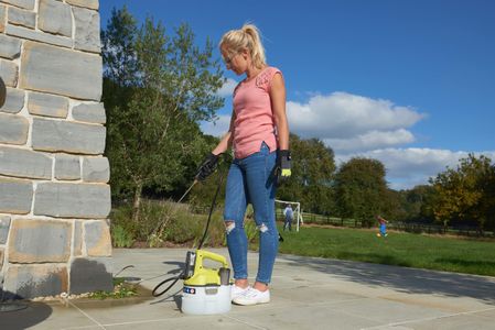 Ryobi ONE+ 18V Cordless Weed Sprayer – Battery Powered Garden Tool