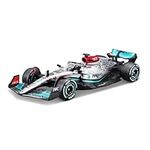 Bburago B18-38066R Formula 1 MB W13 E Performance (2022) with Helmet Russell 1:43 Scale Die-Cast Collectible Race Car, Model, Sport, pre-Built, Assorted Colours