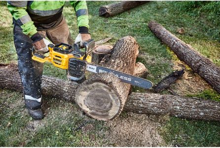 DEWALT 54V Cordless Chainsaw, 50cm Bar – Powerful Electric Saw