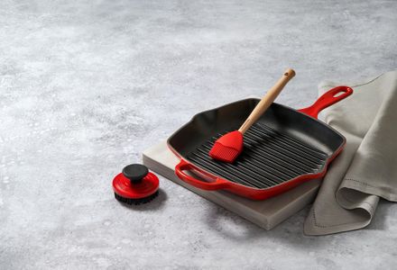 Le Creuset Signature Cast Iron Grillit Frying Pan, 26cm – Cerise Red