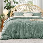 Bedsure Queen Comforter Set - Green Comforter, Boho Tufted Shabby Chic Bedding Comforter Set, 3 Pieces Vintage Farmhouse Bed Set for All Seasons, Fluffy Soft Bedding Set with 2 Pillow Shams