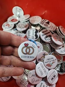 Uvimark | Pack de 100 Chapas para Boda | Chapas Divertidas para Boda | Chapas Variadas para Celebración de Boda, Casamiento, Matrimonio