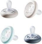 Tommee Tippee Breast-Like Pacifier, 0-6 month pack of 4 pacifiers with breast-like baglet, symmetrical design, BPA free