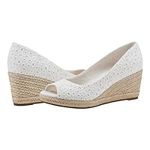 Bandolino Women's Nuri Wedge Sandal, White 140, 6