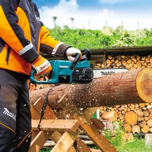 Makita 18V Cordless Brushless Chainsaw – Electric Power Tool
