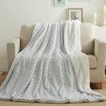 Tache Faux Fur Throw Blankets for Couch, Snowy Owl, 50x60, Super Soft Warm Furry Plush Decorative Comfy Sherpa Back